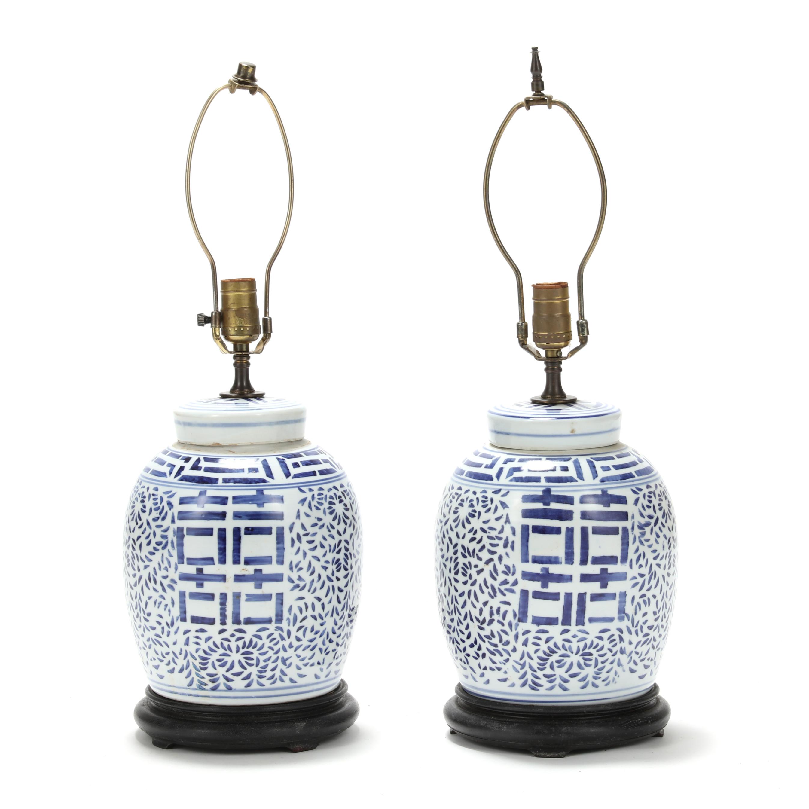 A Pair of Chinese Blue and White Porcelain 