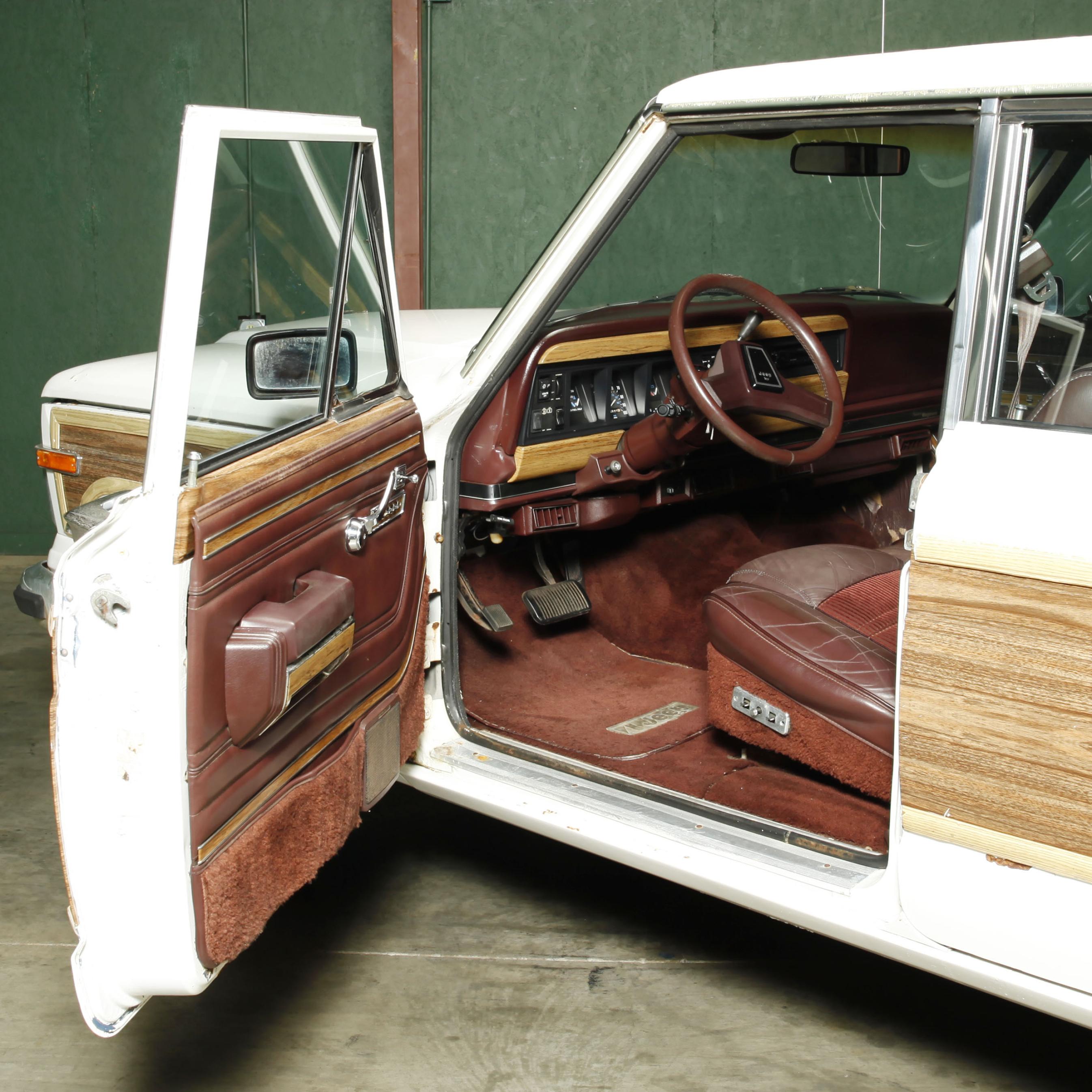 1988 Jeep Grand Wagoneer (Lot 8007 - Collector Car AuctionNov 12
