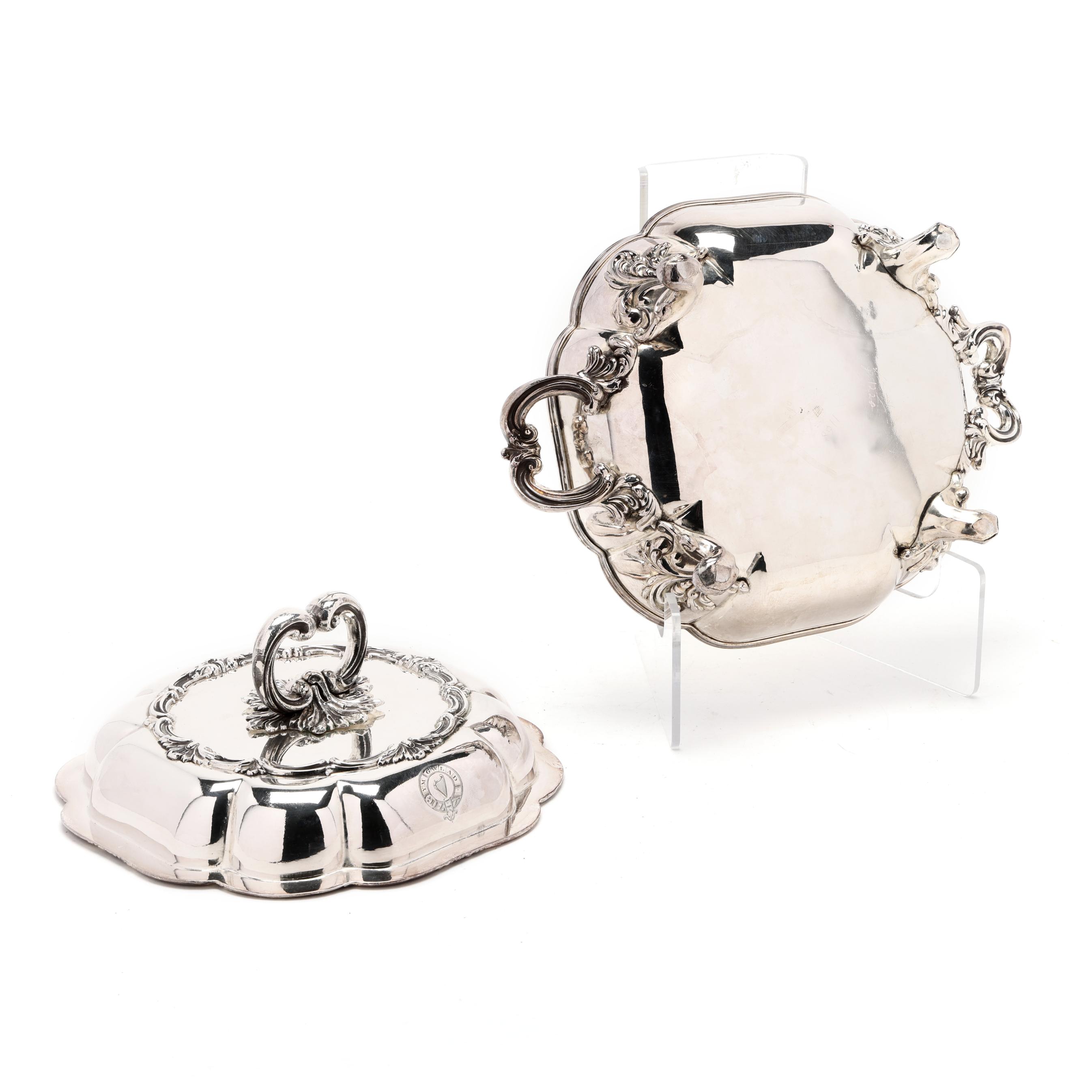 Sheffield Silver-Plated Entree Server (Lot 1109 - Fine Silver
