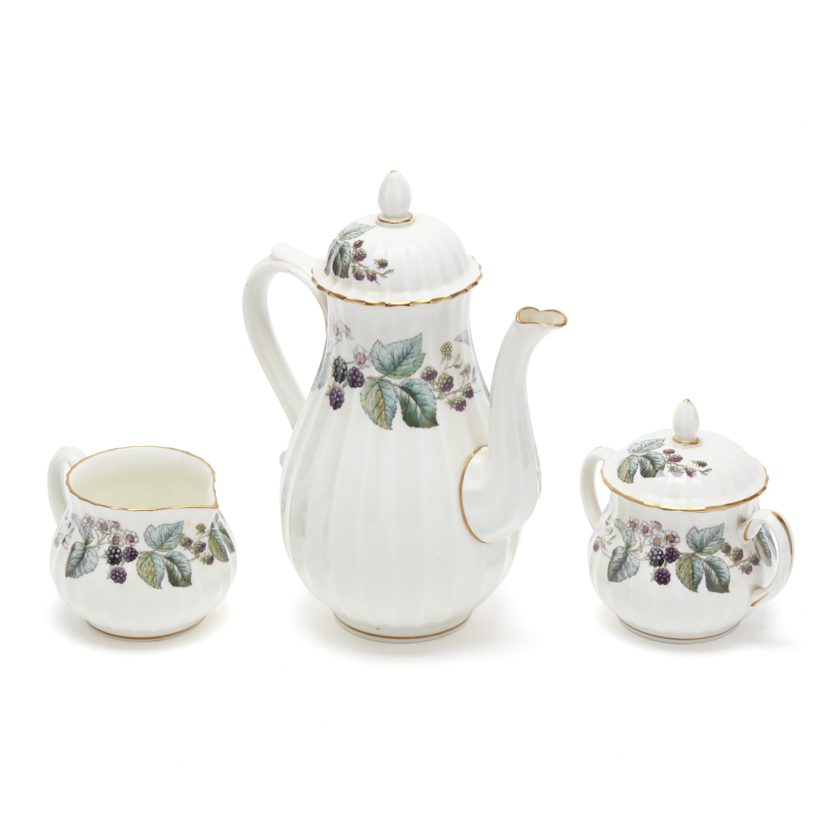 Royal Worcester, Large Set of Lavinia China Dinnerware (Lot 1019