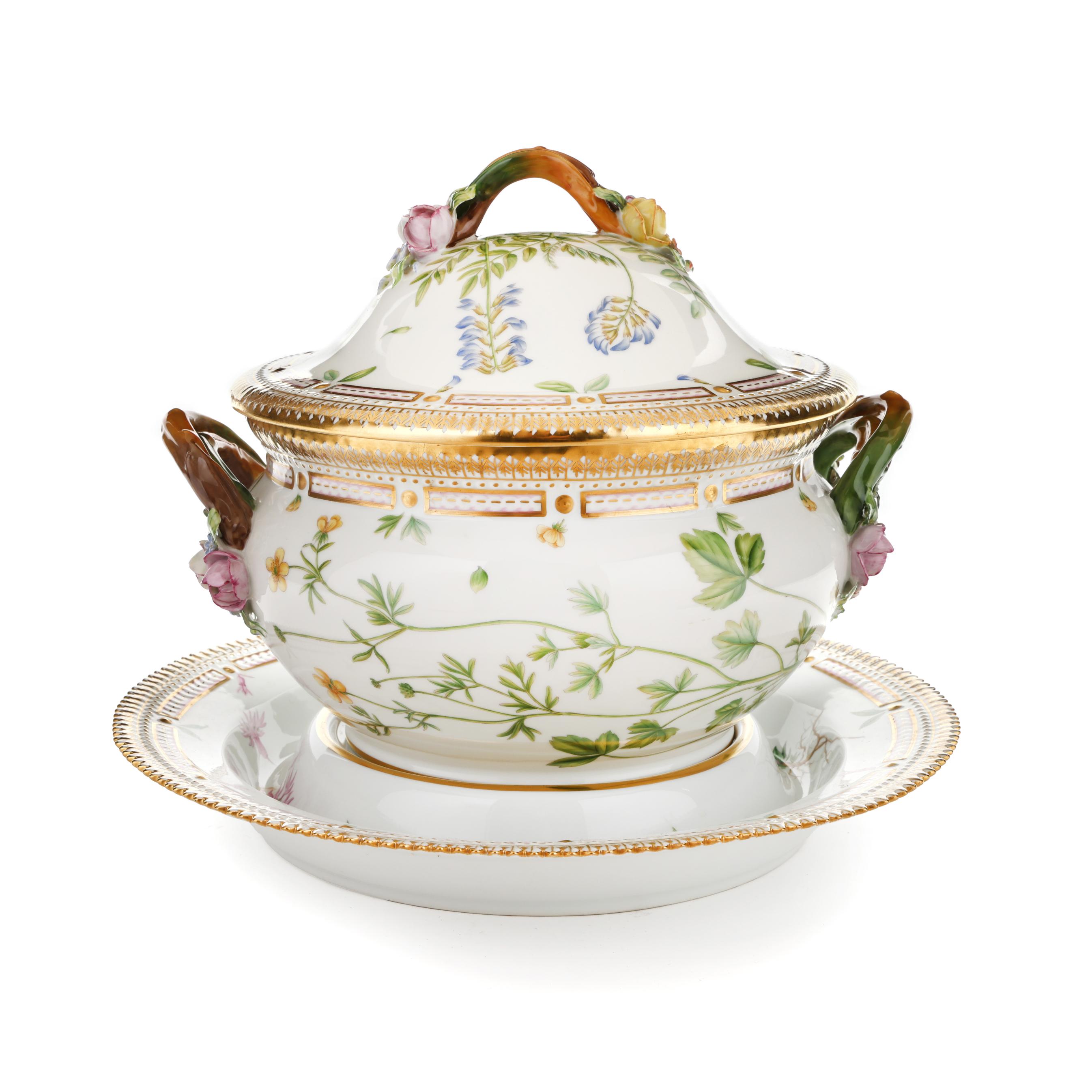 Royal Copenhagen, Flora Danica Porcelain Round Lidded Tureen with