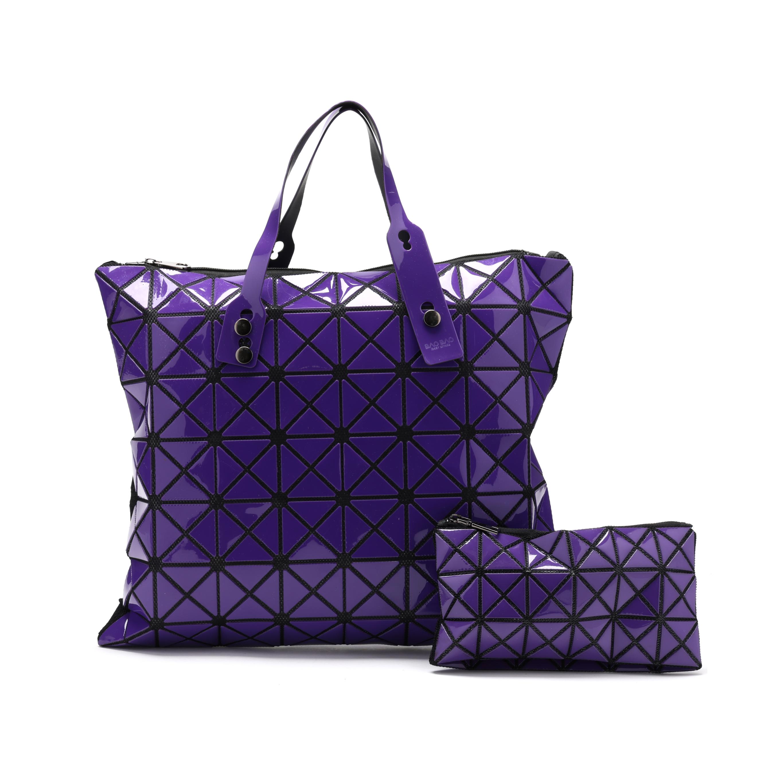 BAOBAO ISSEY MIYAKE トートバッグ ハンドバッグ 偏光パープル Purple Lucent Tote Bag, Bao Bao Issey Miyake (Lot 8265 - Estate