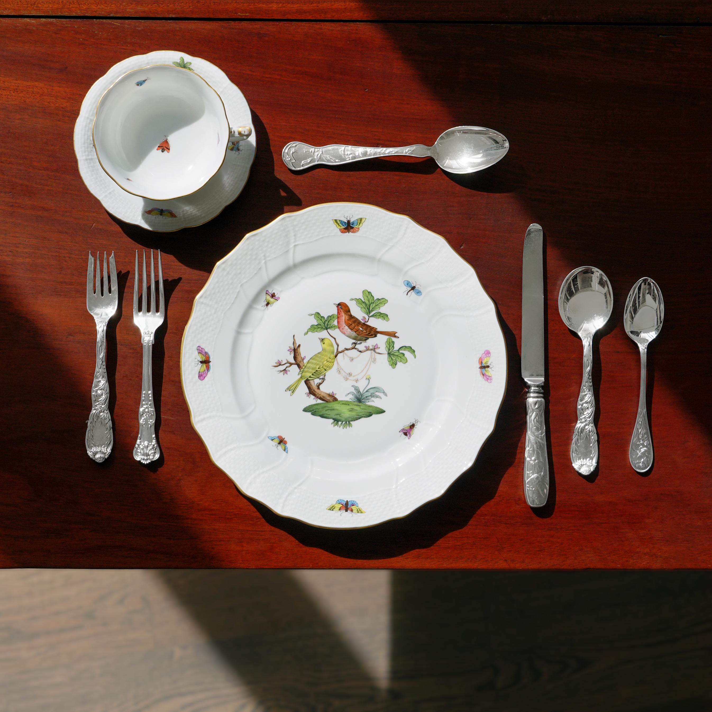 tiffany-s-iconic-flatware-for-the-spring-table