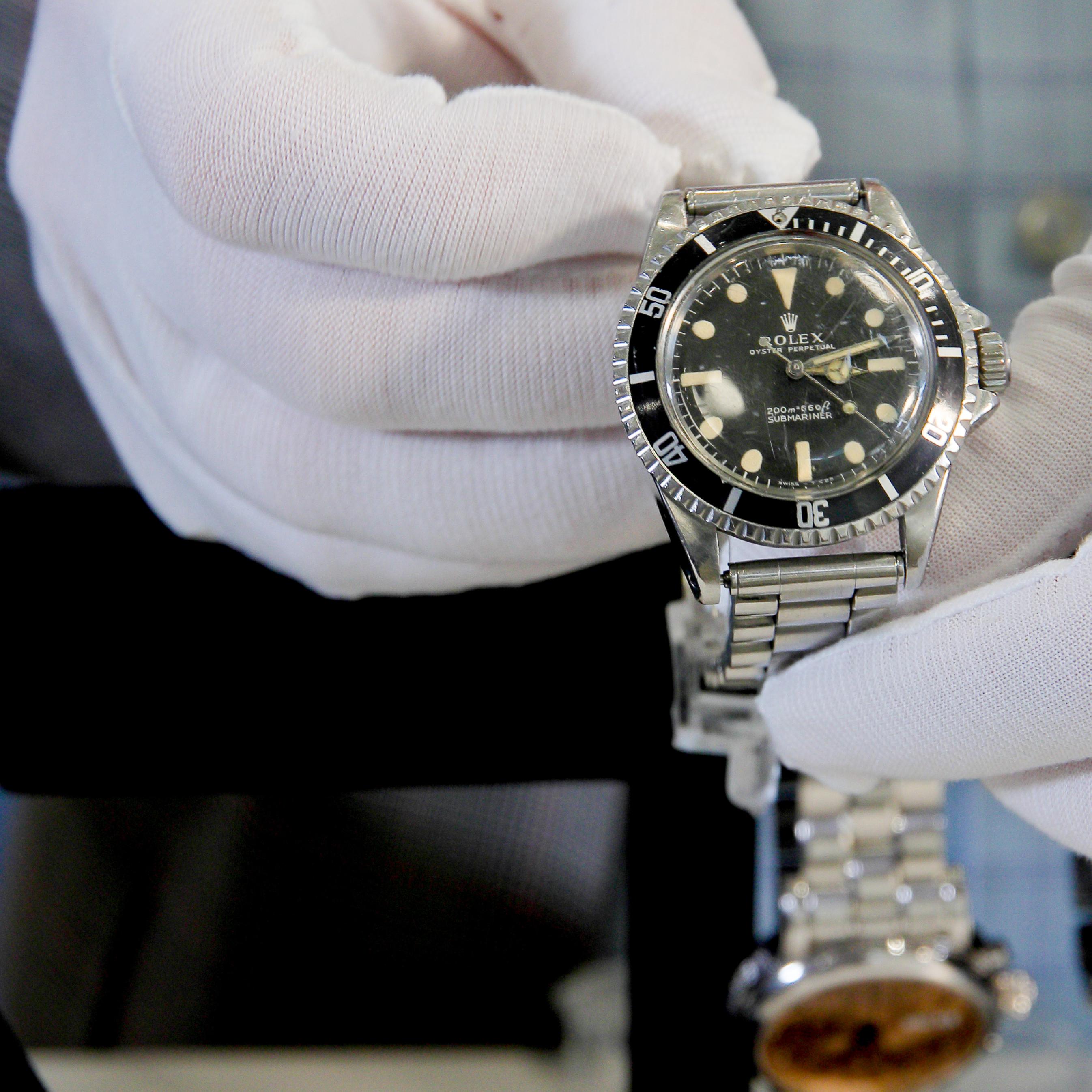 distinctive-timepieces