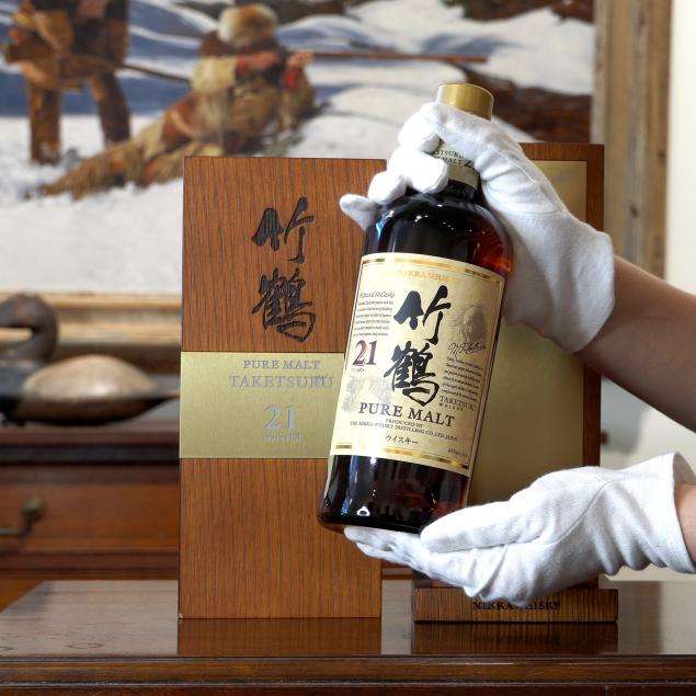 Unboxing: Nikka Taketsuru Pure Malt Whisky