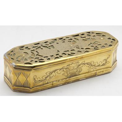 dutch-18th-century-brass-tobacco-box