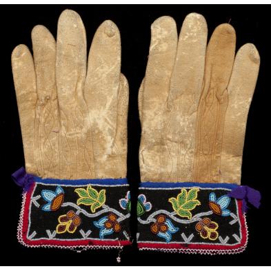 early-20th-century-santee-sioux-gauntlets