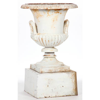 large-classical-style-garden-urn