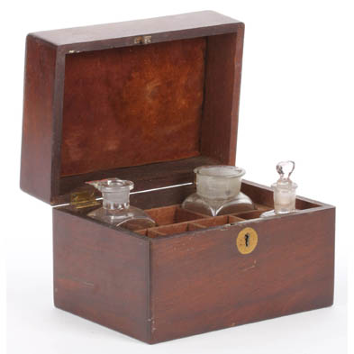 mahogany-apothecary-box