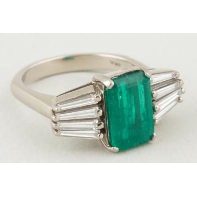 emerald-and-diamond-ring