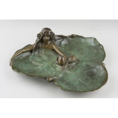 art-nouveau-style-bronze-water-lily-pad-tray