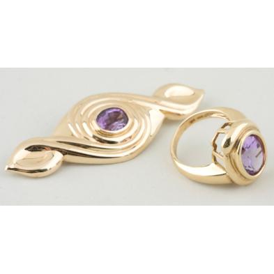 14kt-yellow-gold-and-amethyst-ring-and-brooch