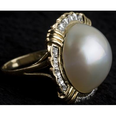 14kt-yellow-gold-diamond-and-mabe-pearl-ring