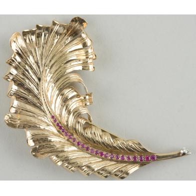 12kt-yellow-gold-ruby-leaf-motif-brooch