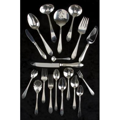 pointed-antique-sterling-silver-flatware-service