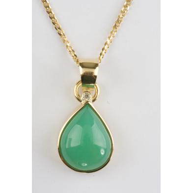 18kt-yellow-gold-chrysoprase-pendant-with-chain