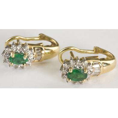 18kt-emerald-and-diamond-earclips