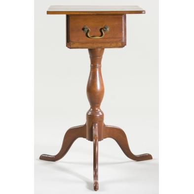 new-england-queen-anne-candlestand
