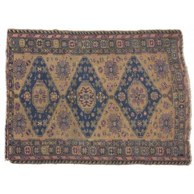antique-sumac-medallion-area-rug