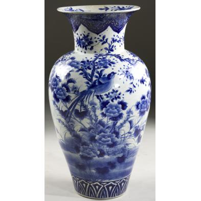 chinese-large-blue-white-vase