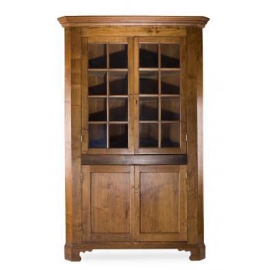 southern-chippendale-corner-cupboard-circa-1800