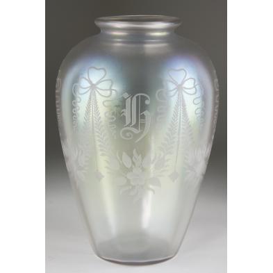 large-steuben-verre-de-soire-vase