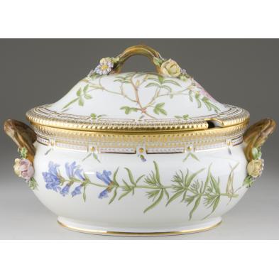 royal-copenhagen-flora-danica-soup-tureen