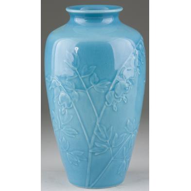 rookwood-aqua-bleeding-heart-vase