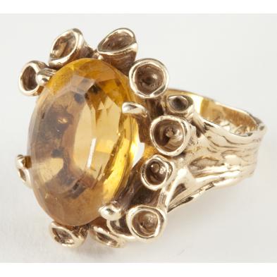 bold-citrine-and-gold-cocktail-ring