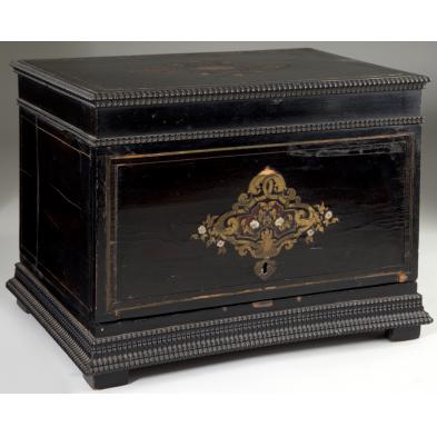 english-19th-century-boxed-decanter-set