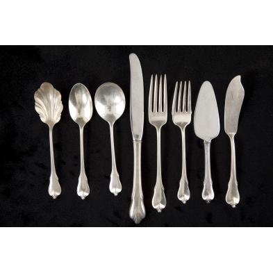 wallace-grand-colonial-sterling-flatware-service