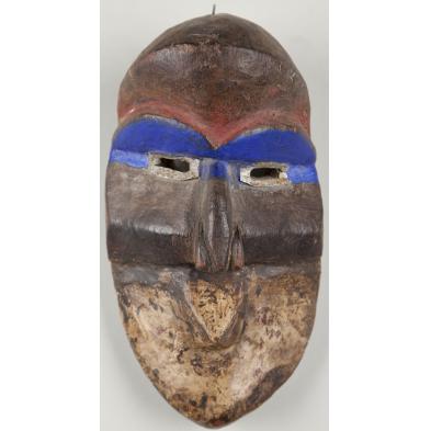 kuba-carved-and-polychrome-mask