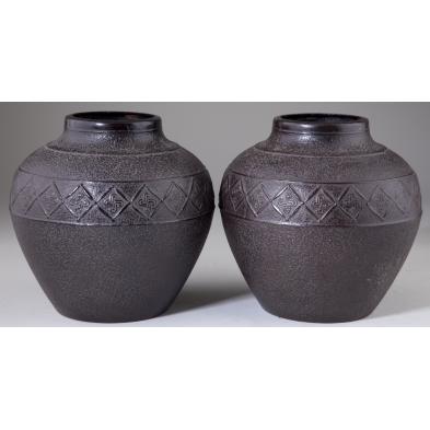 pair-of-japanese-bronze-pots