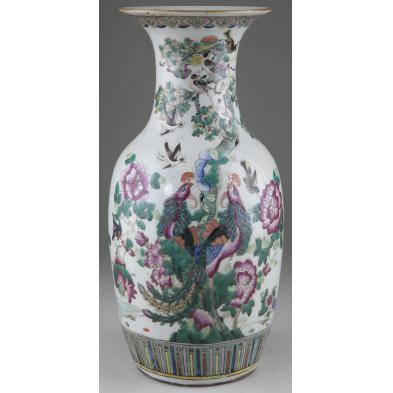 famille-rose-porcelain-baluster-vase
