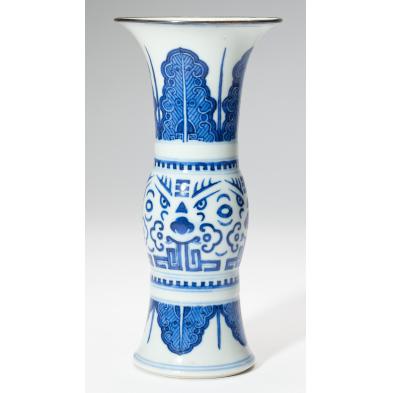 chinese-blue-white-beaker-vase