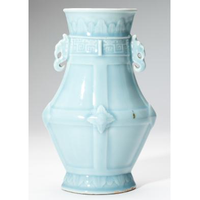chinese-porcelain-archaistic-vase