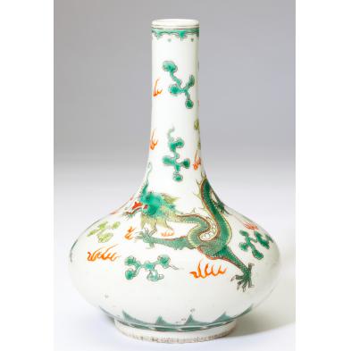 chinese-porcelain-famille-verte-bottle-vase