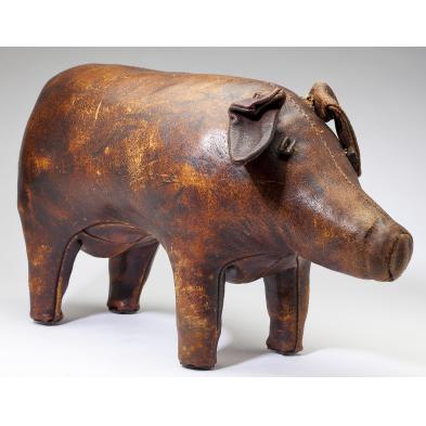 vintage-leather-pig-foot-rest