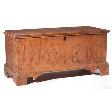 american-smoke-decorated-blanket-chest