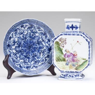 two-chinese-porcelains