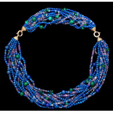 a-striking-necklace-of-semi-precious-stones