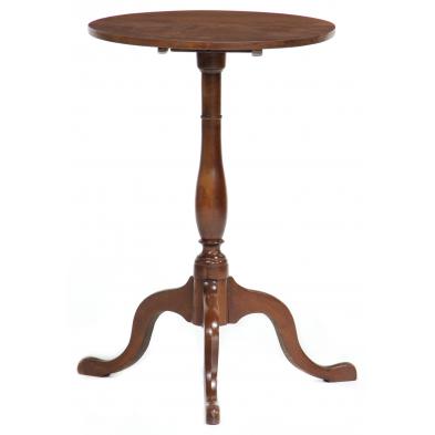 american-queen-anne-candlestand