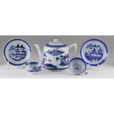 chinese-canton-teapot-seven-cups-and-saucers