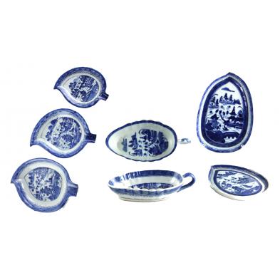 group-of-canton-leaf-dishes