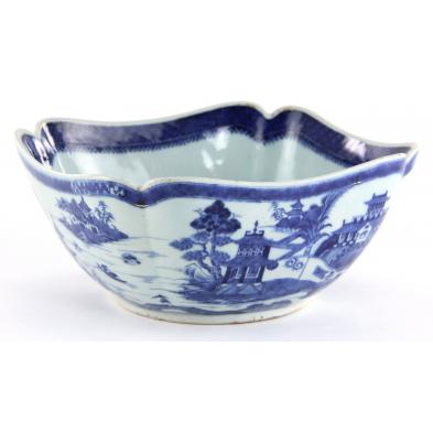 chinese-canton-cut-corner-center-bowl