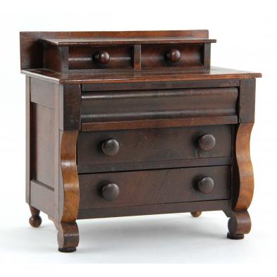 american-miniature-chest-of-drawers