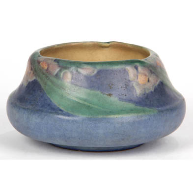 newcomb-college-pottery-low-bowl