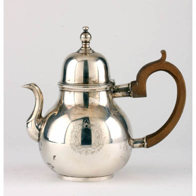 metropolitan-museum-reproduction-sterling-teapot