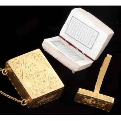 gold-koran-locket-necklace