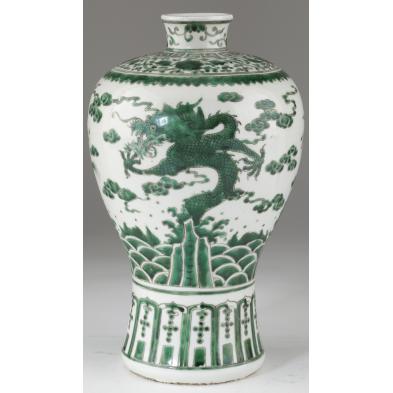 chinese-qing-dynasty-porcelain-vase